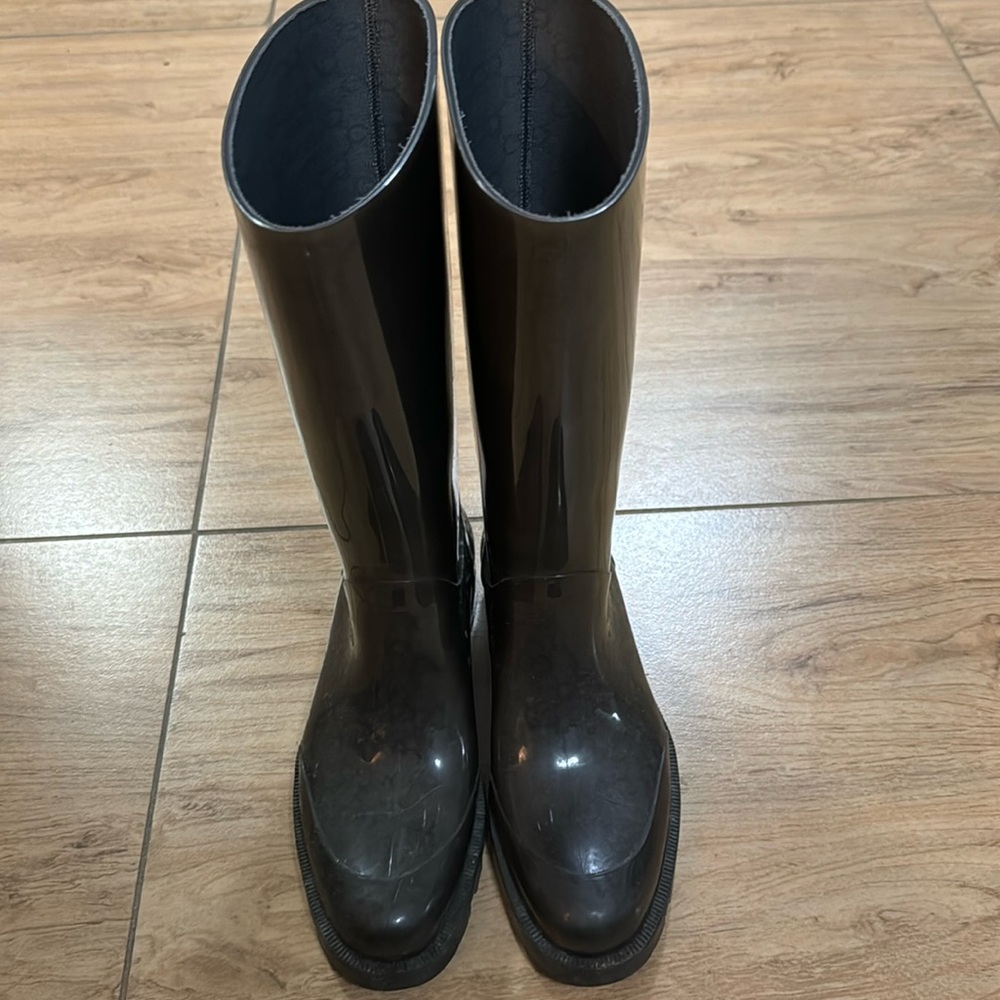 Authentic Gucci rain boots